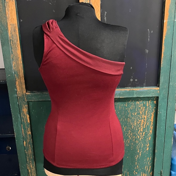 Off the Shoulder Top - Picture 3 of 8